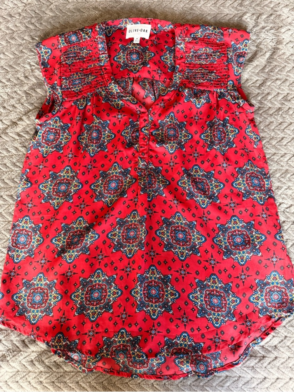 Olive & Oak Red Medallion Print Sleeveless Blouse
